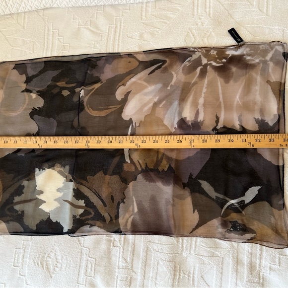 Ann Klein silk scarf - Picture 4 of 8